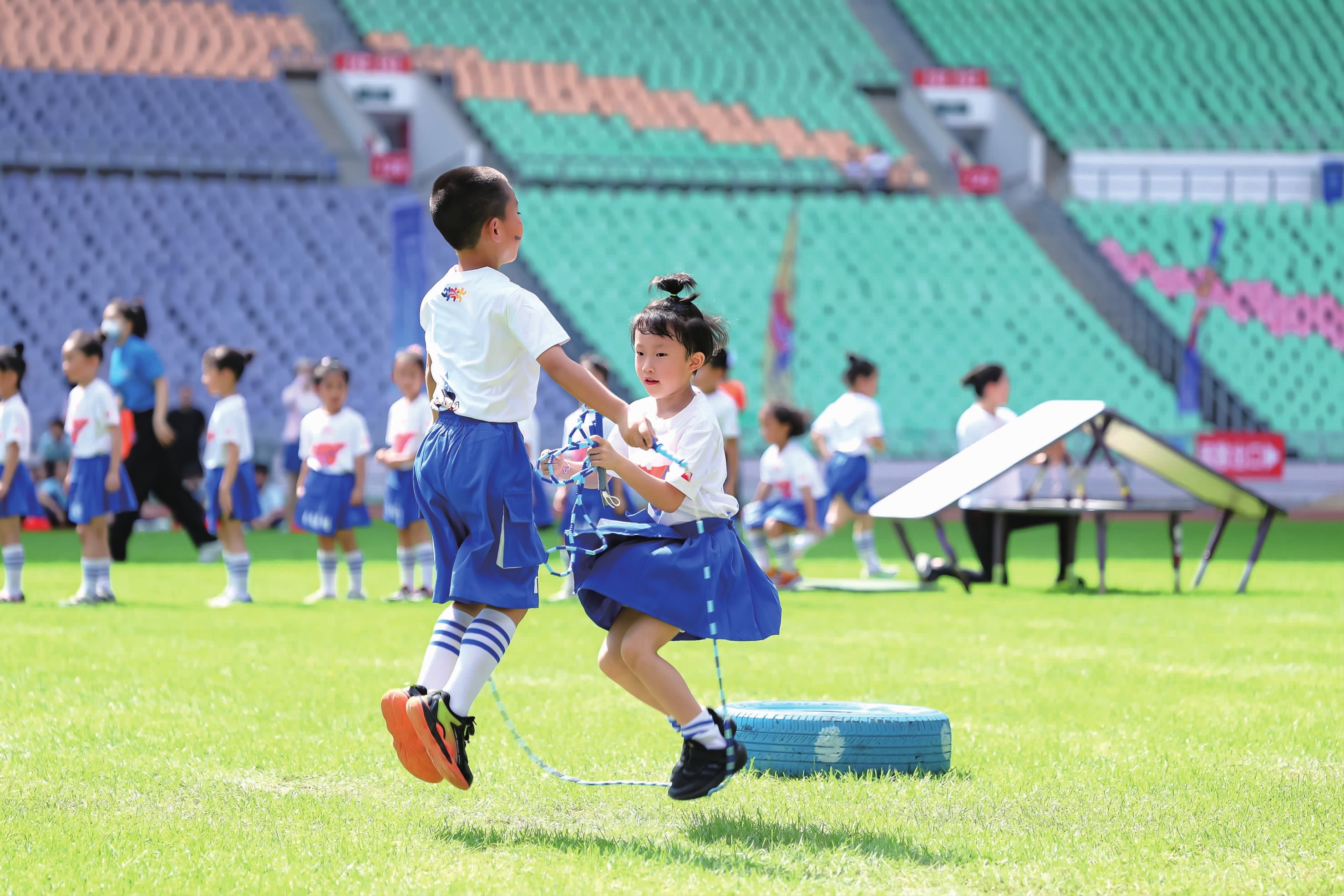 日职乙战报：热苏斯点射制胜，长崎成功丸2-1十人水户蜀葵